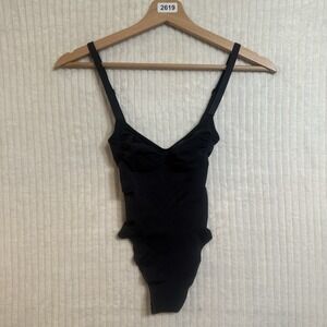 SKIMS Seamless Sculpt Thong Bodysuit Onyx Black Size XS Stretchy NWOT